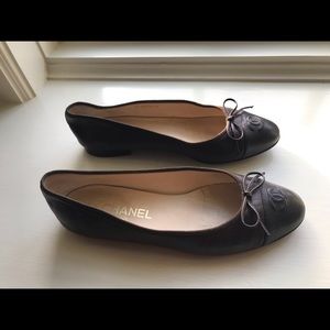 Chanel ballet brown/blk flats. MINT. 39.5 (9 1/2)